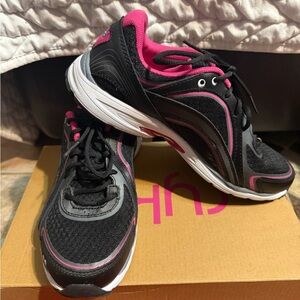 Ryka sky walk walking shoes size 7